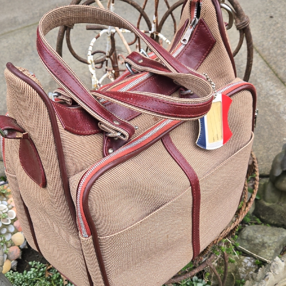 American Tourister Structured Tote Bag - Vintage. (POSH RM)